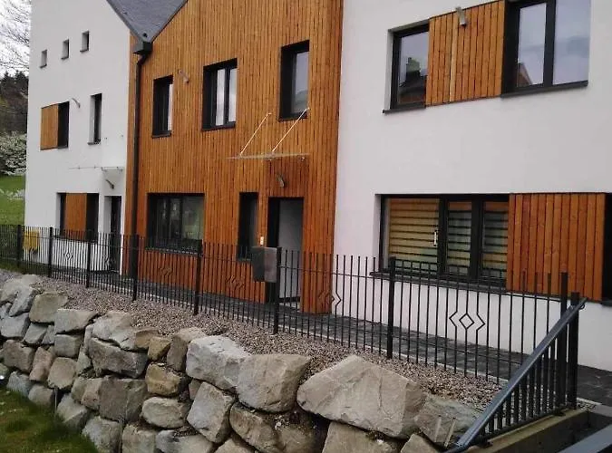 Queen - 200 M Od Wyciagu - Dream * Szczyrk